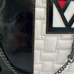 Andlion 0103 τσάντα ώμου ασπρόμαυρη δέρμα καπιτονέ - Image 3