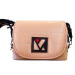 Τσάντα ώμου μπεζ λουστρίνι