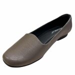 Picadilly γυναικείο ίσιο γοβάκι 779-24568-27 σε πούρο χρώμα - Image 6