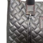 Κλασική τσάντα ώμου δερμάτινη καπιτονέ μεγάλου μεγέθους σε μαύρο χρώμα - Image 3