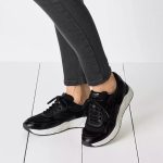 Αθλητικό παπούτσι Tamaris 1-23745-43-001 σε μαύρο χρώμα - Image 4